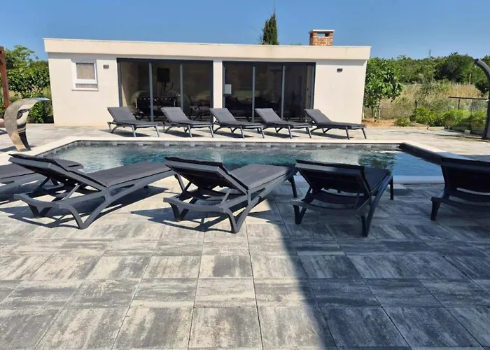 Villa Jani By Guide *